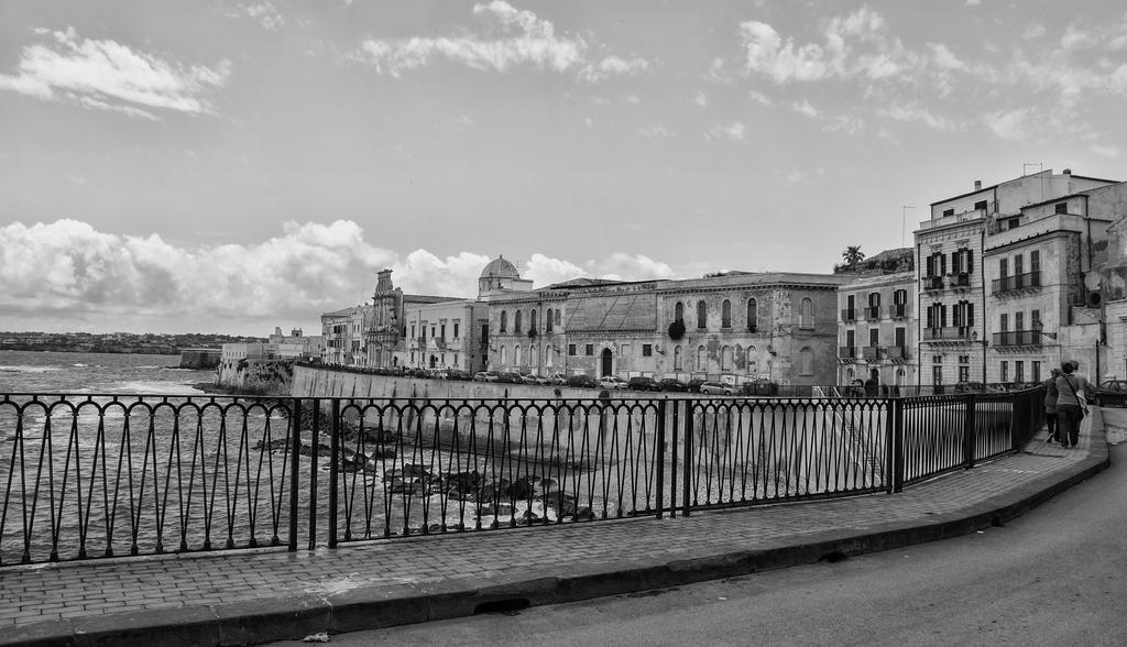 B&B Diana Сиракузы Экстерьер фото